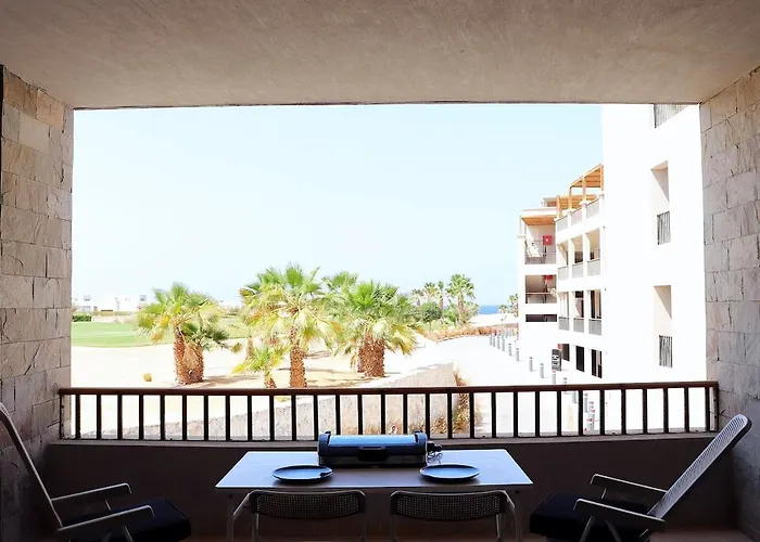 The Spacious Sea & Golf Retreat شقة الغردقة
