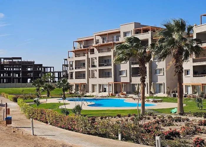 The Spacious Sea & Golf Retreat * الغردقة
