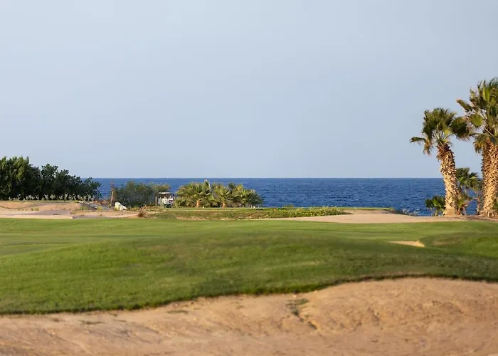 The Spacious Sea & Golf Retreat الغردقة